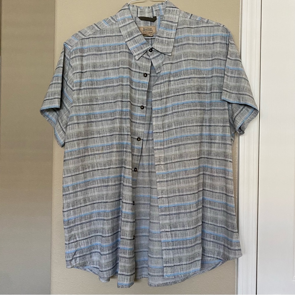 BOSTON TRADERS Blue White Print Resort Wear Short Sleeve Button Down Shirt